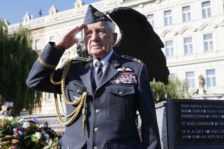 Zemřel válečný veterán Emil Boček - Novinky